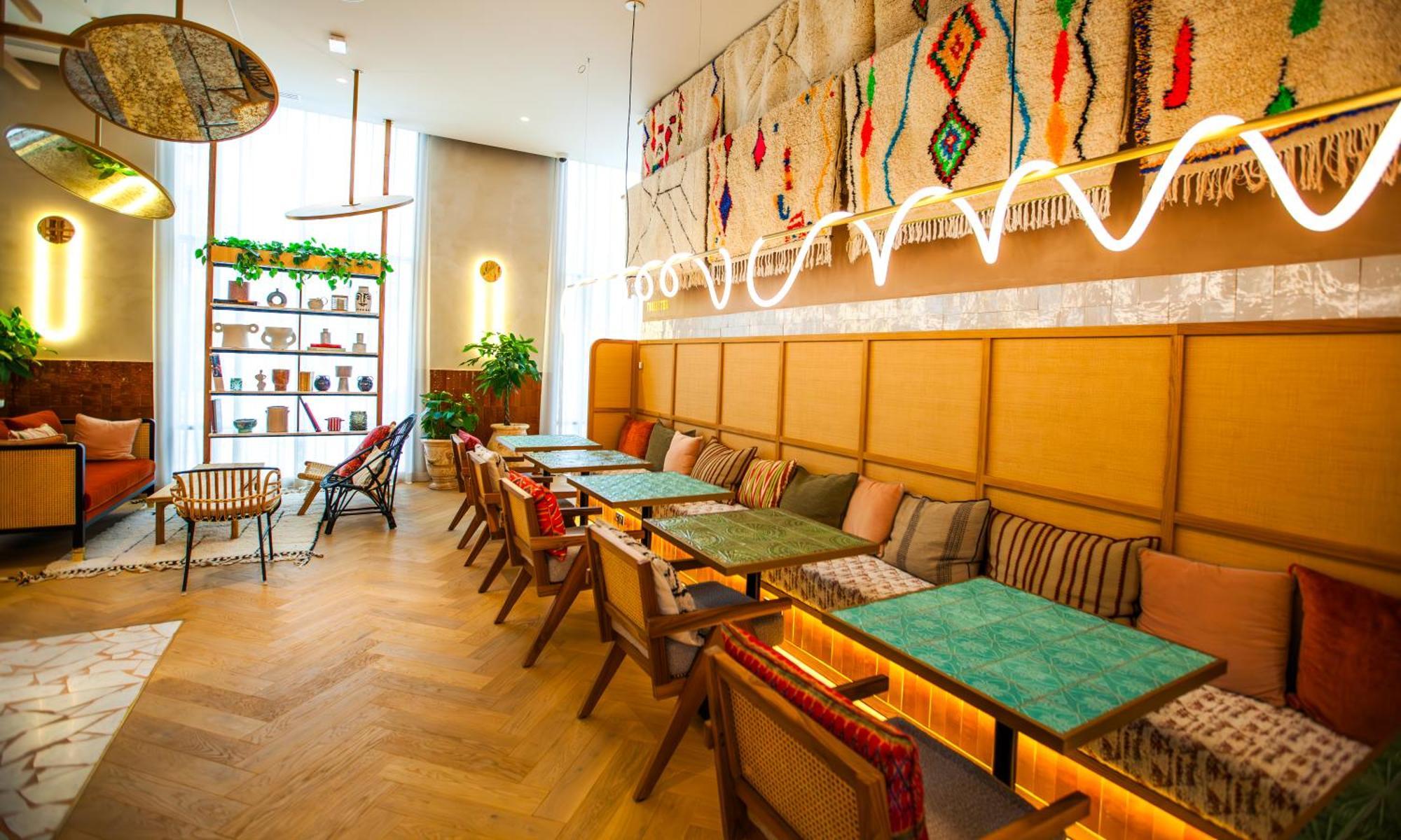 Hotel Bloom House & 4*