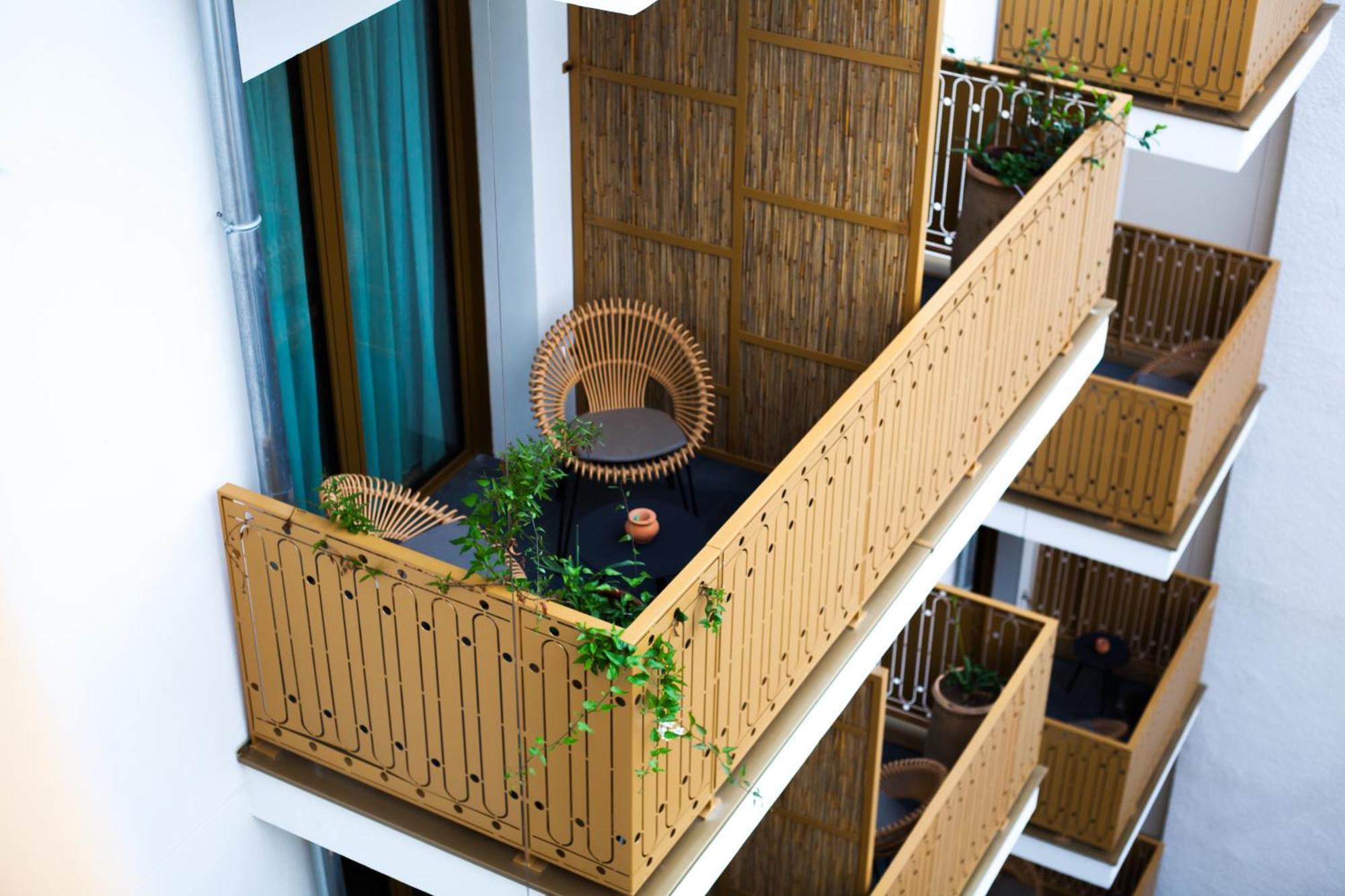Bloom House & Parigi