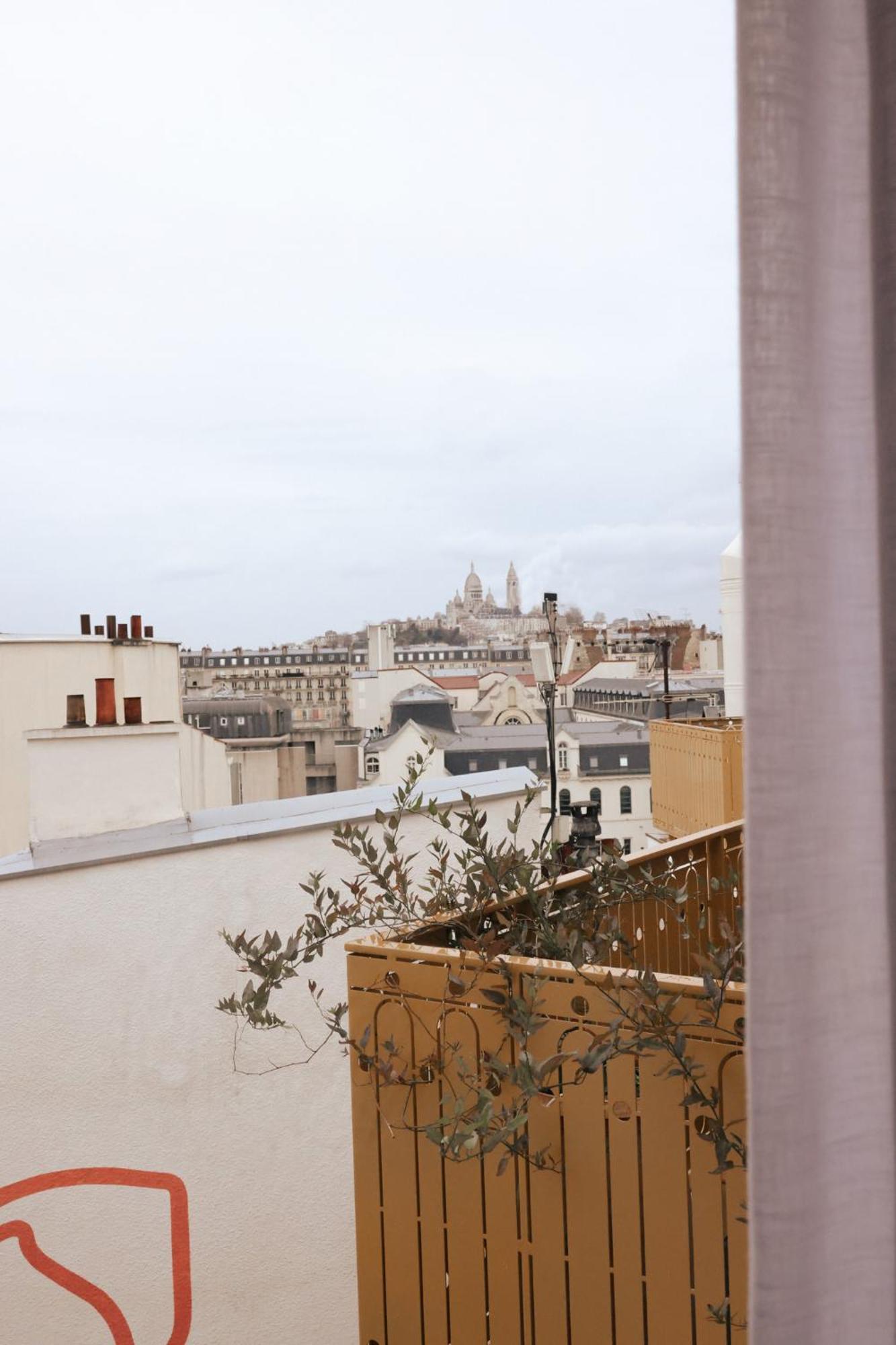 Bloom House & Parigi